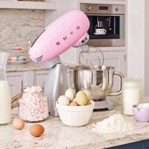 Máy Trộn Bột Smeg SMF02PKEU Pink