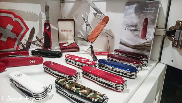 Dụng Cụ Đa Năng Victorinox Manager Sapphire 0.6365.T2