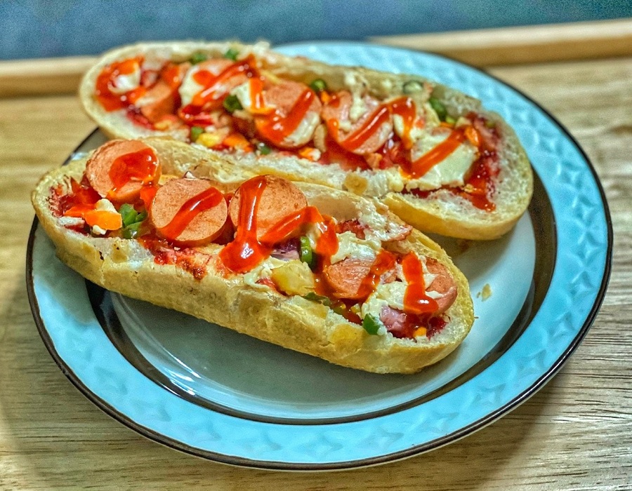 Cách làm pizza bánh mì tại nhà 