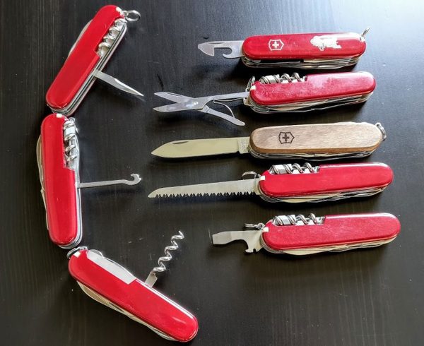 Dụng Cụ Đa Năng Victorinox Climber Blister 1.3703B1 - Red