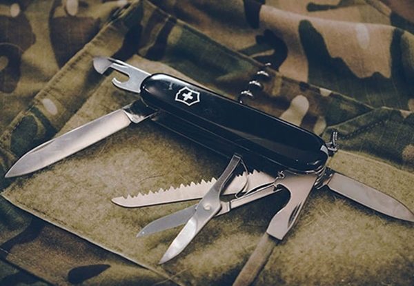 Dụng Cụ Đa Năng Victorinox Huntsman Nero 1.3713.3B1