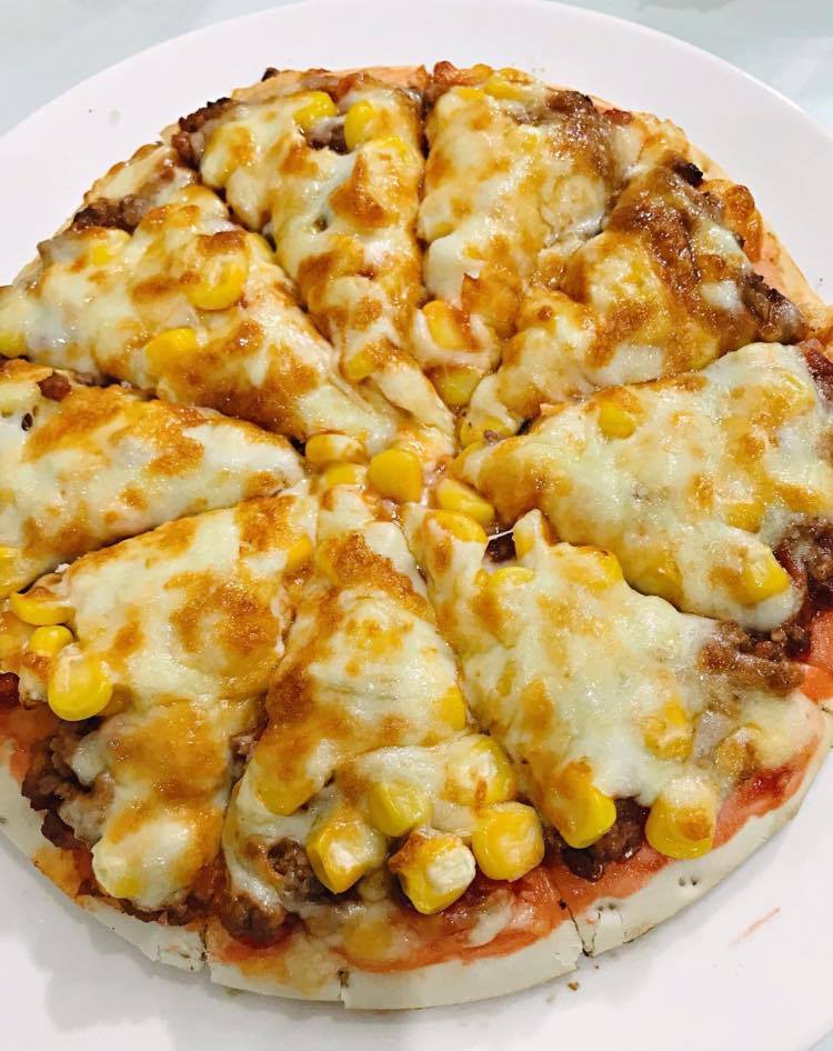 cách làm bánh pizza bò bằng nồi chiên không dầu