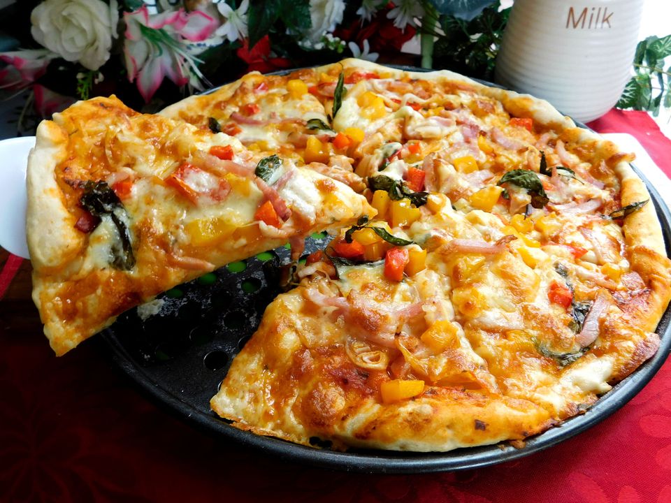 Cách làm bánh pizza tại nhà bằng chảo